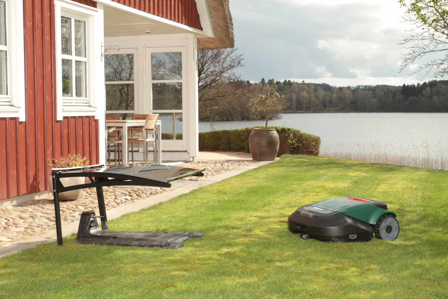 Robotplneklippe garage & Tilbehr